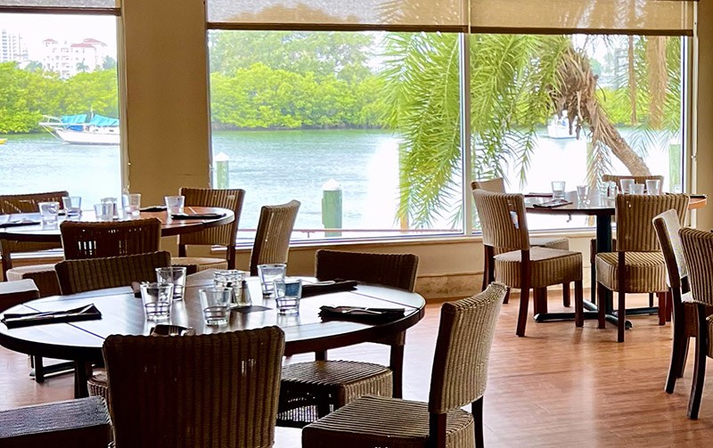 Main Dining Room Island Way Grill Waterfront